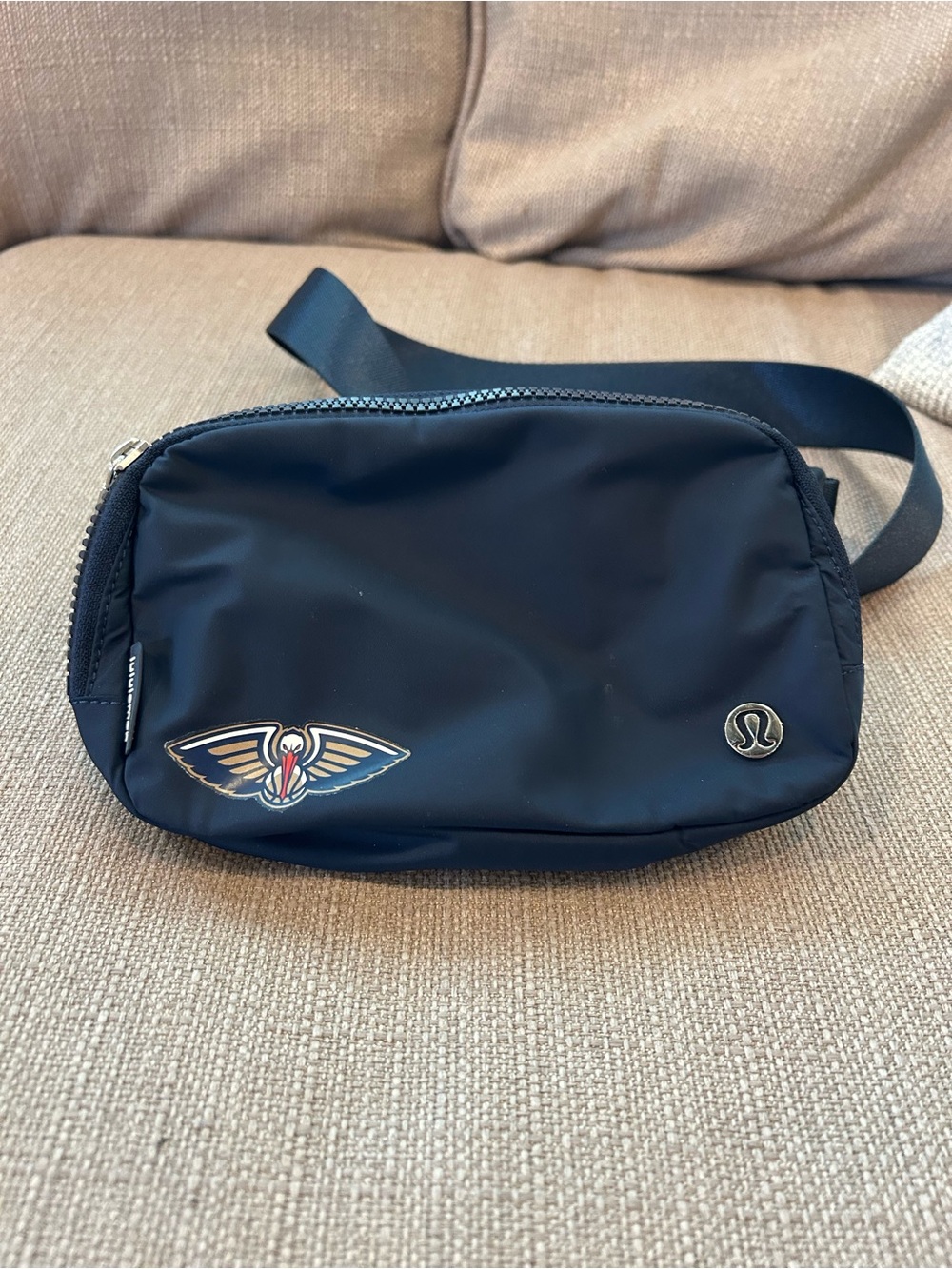 Navy Pelicans NBA Crossbody Waist Bag - Minimal Nylon Sling - Lululemon
